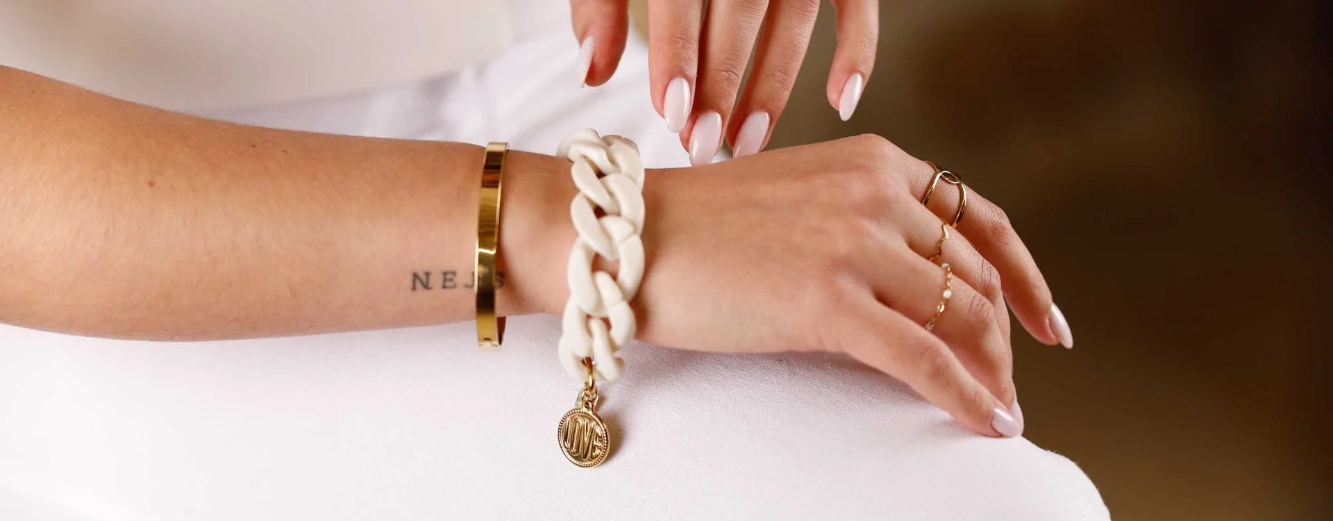 Comment choisir un bracelet femme selon la morphologie du poignet