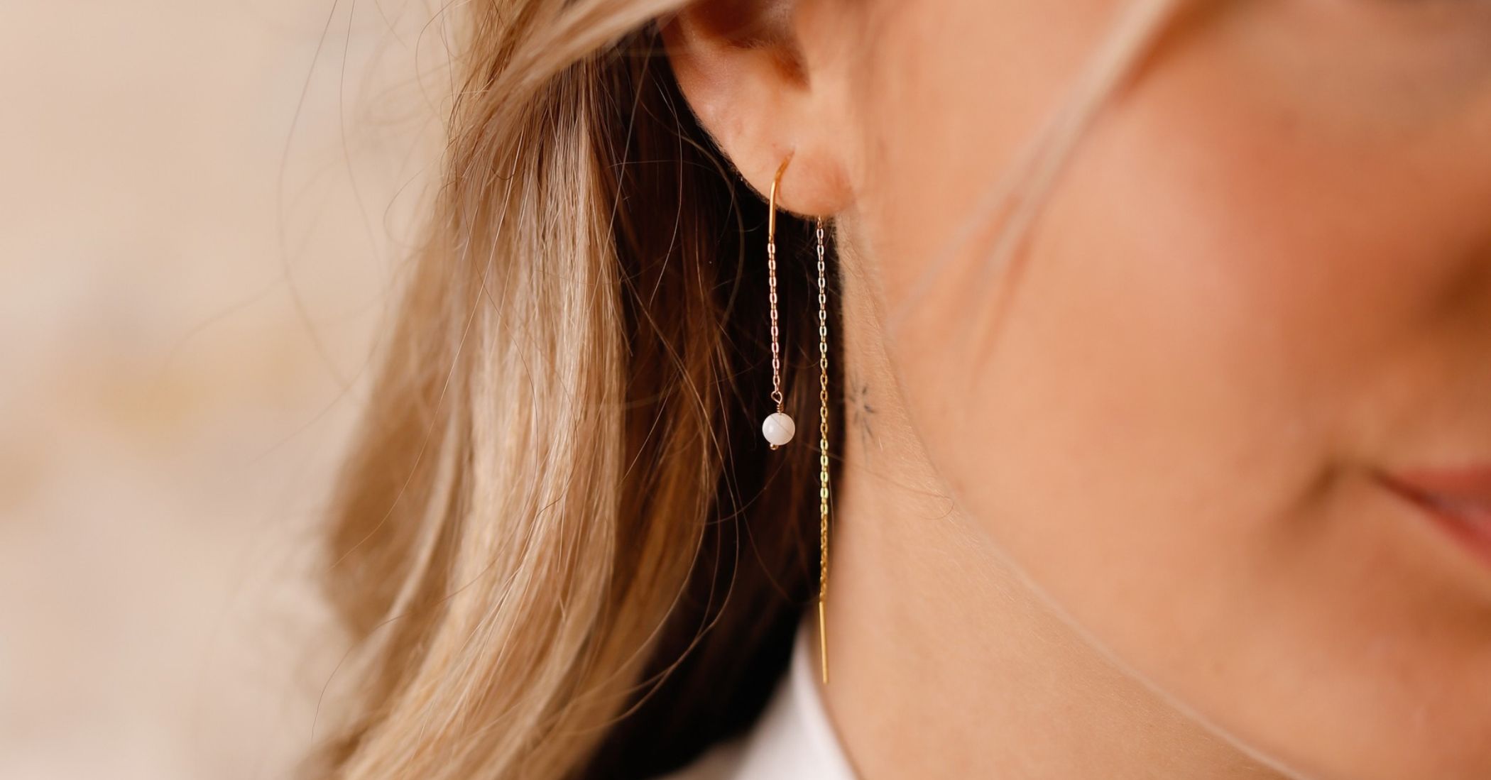 Boucles d’oreilles en acier inoxydable : sont-elles adaptées aux oreilles sensibles ?