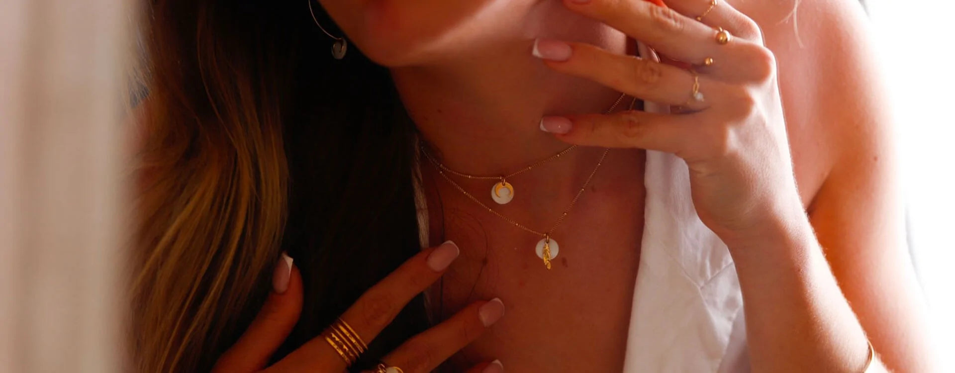 Élégance et polyvalence : Les colliers en plaqué or
