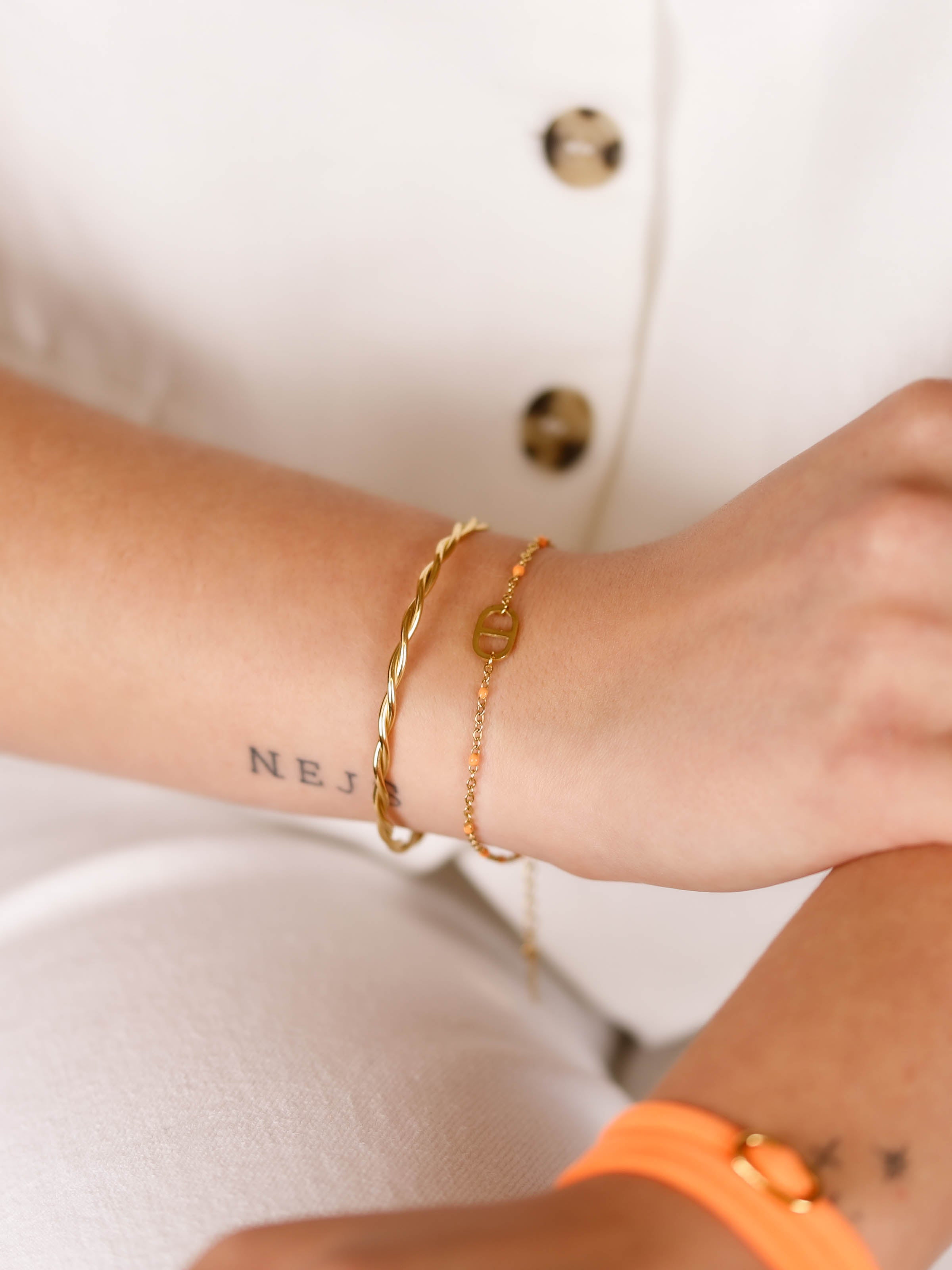 bracelet maille en acier inoxydable et résine pour femme 