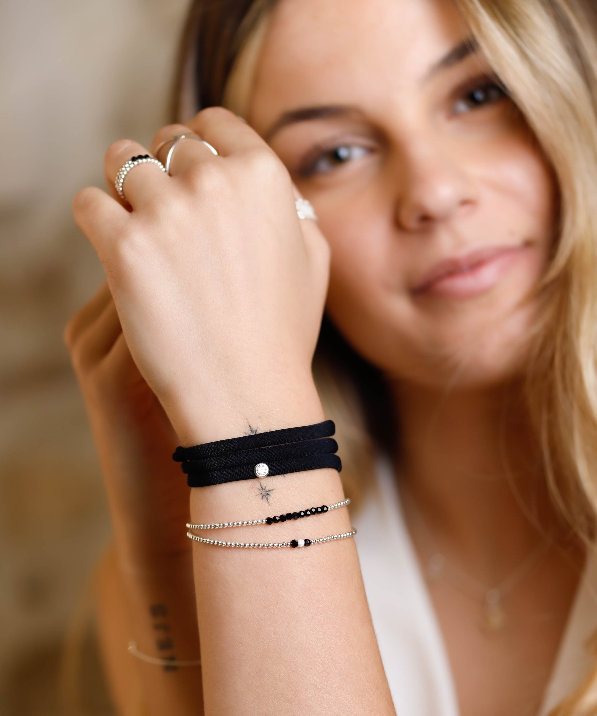 bracelet en cordon et zirconium pour femme 
