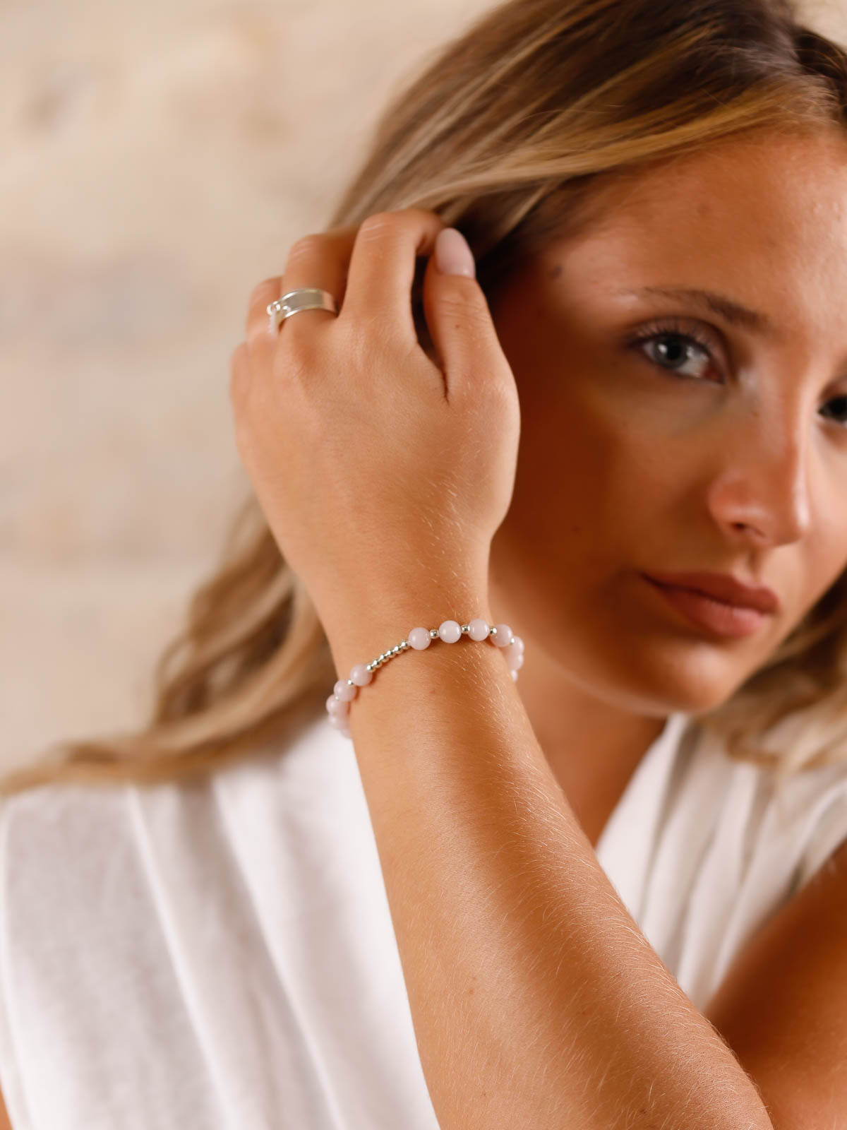 bracelet en perle d'argent et de quartz rose pour femme 