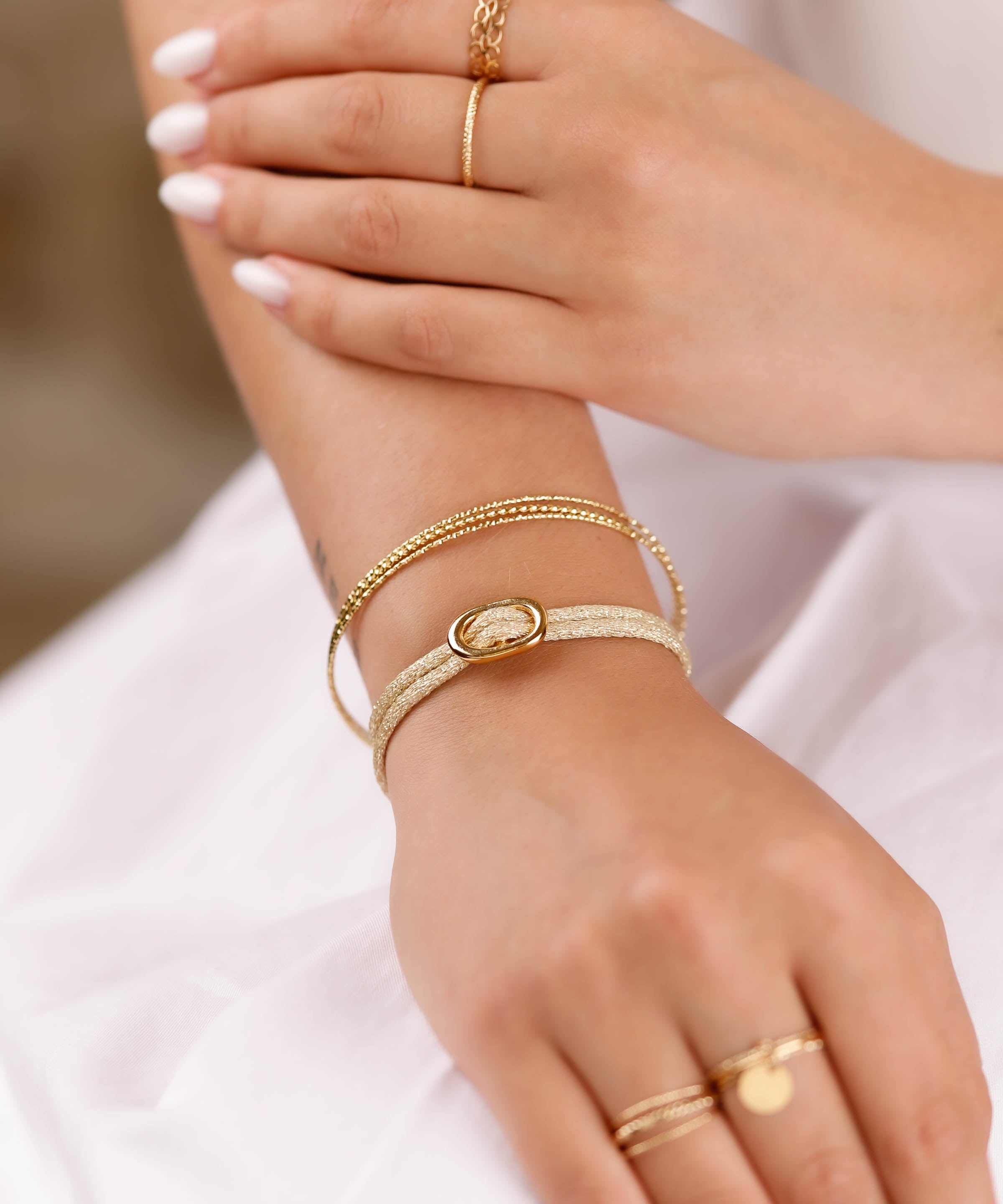 bracelet cordon et maille en plaqué or pour femme 