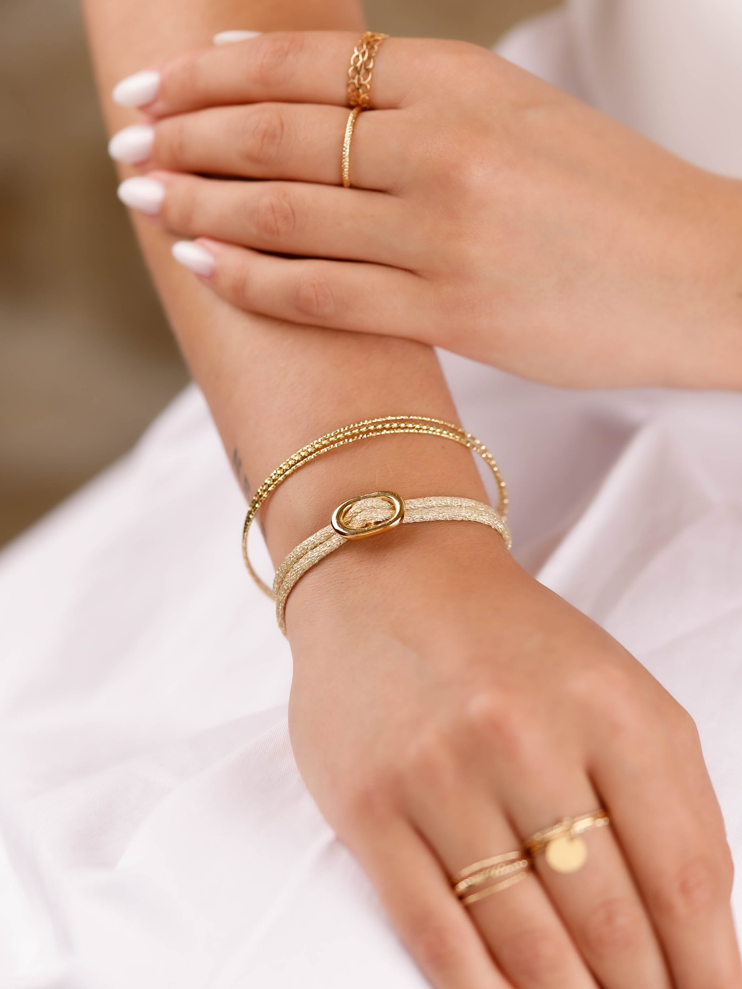bracelet cordon et maille en plaqué or pour femme 