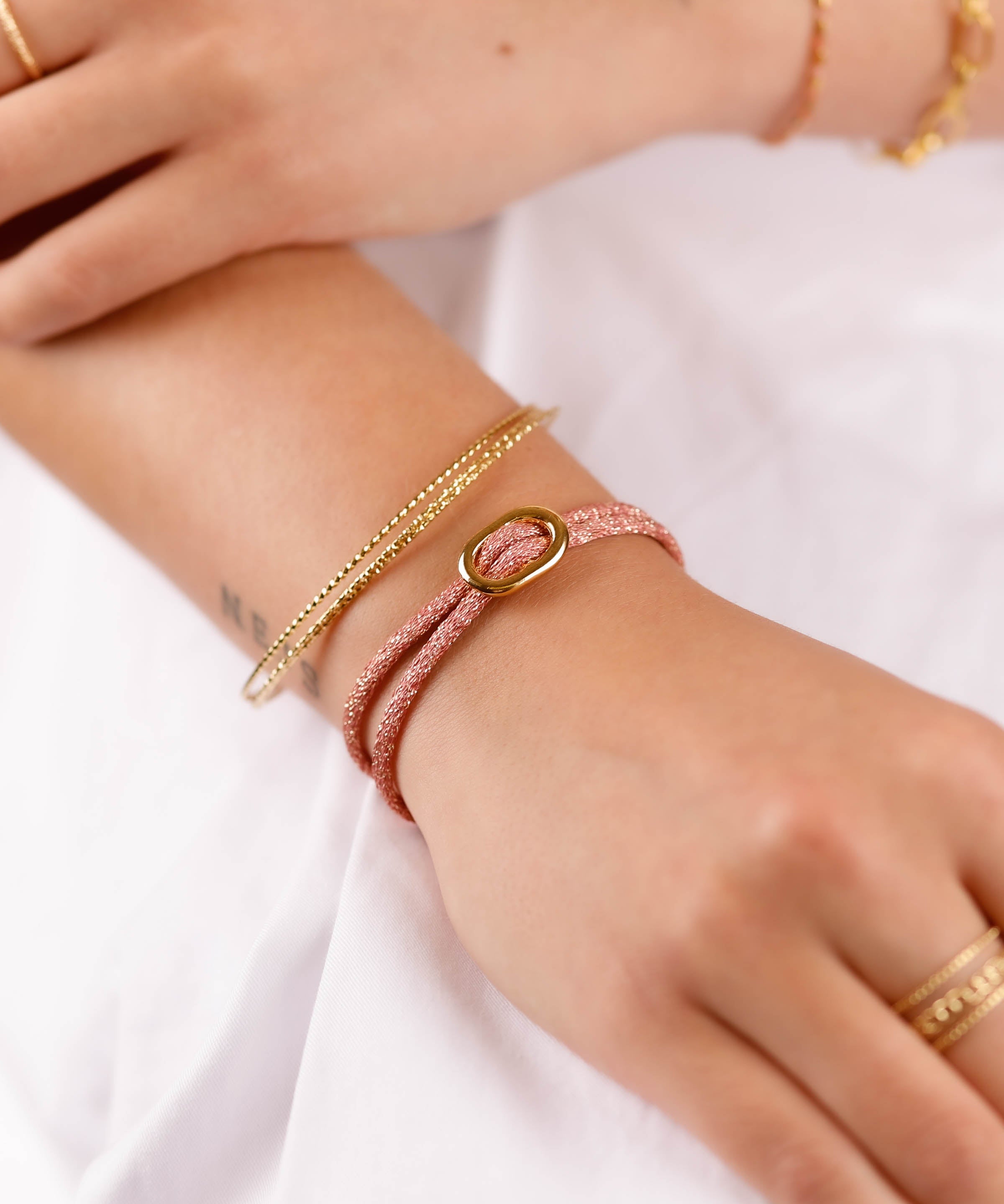 bracelet cordon et maille en plaqué or pour femme