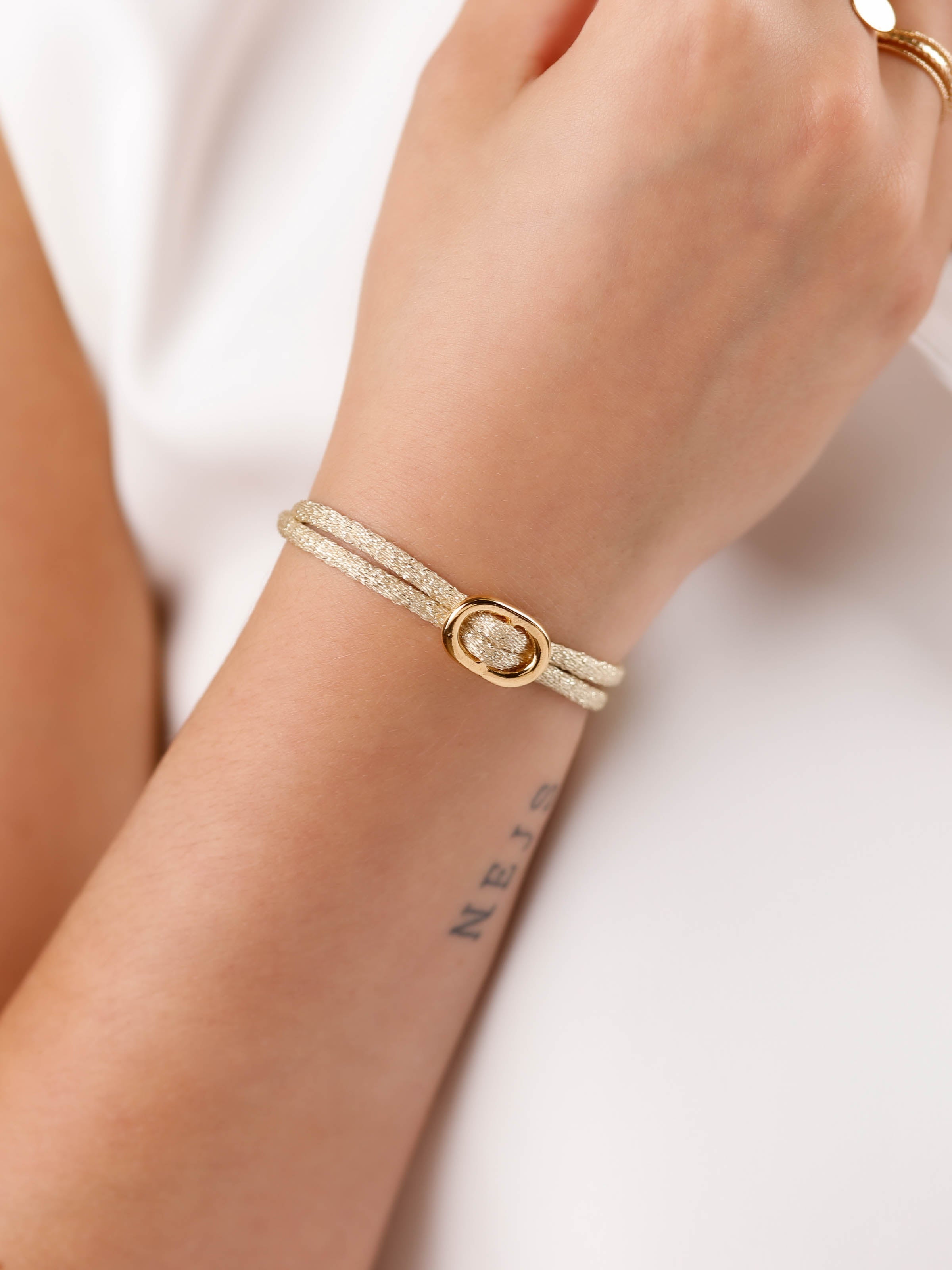 bracelet cordon et maille en plaqué or pour femme 