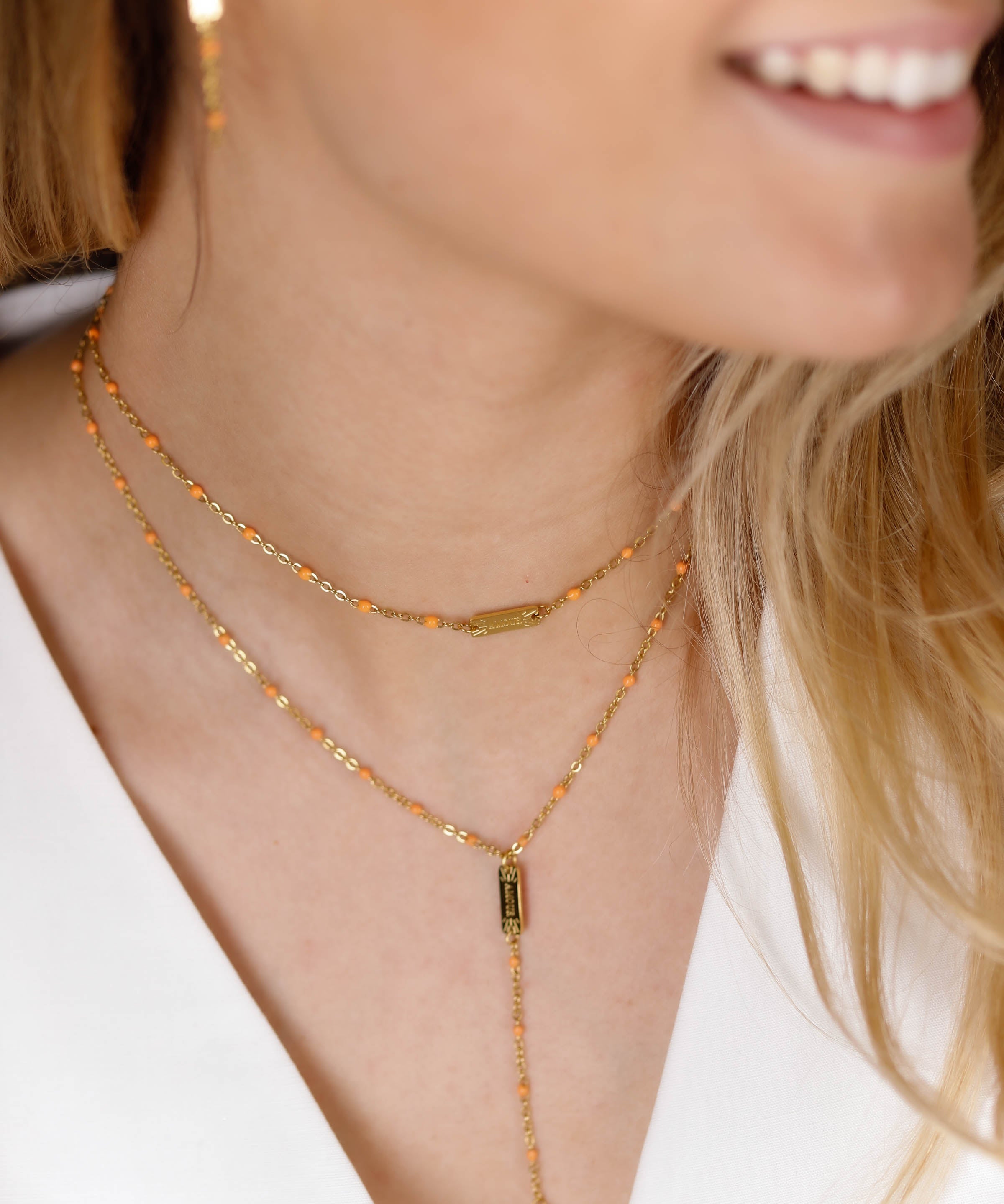 collier en acier inoxydable et résine pour femme 