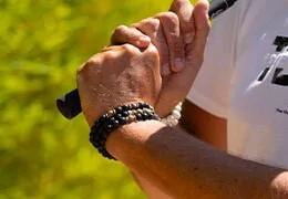 Guide pratique : Entretien de votre bracelet perles homme