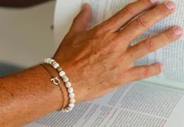 Guide d'achat complet pour votre bracelet perle homme